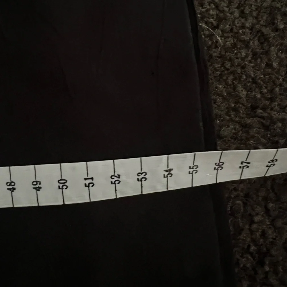 Wrap it your way! Around the shoulder shawl / wrap or scarf. Black and long. - Picture 5 of 12